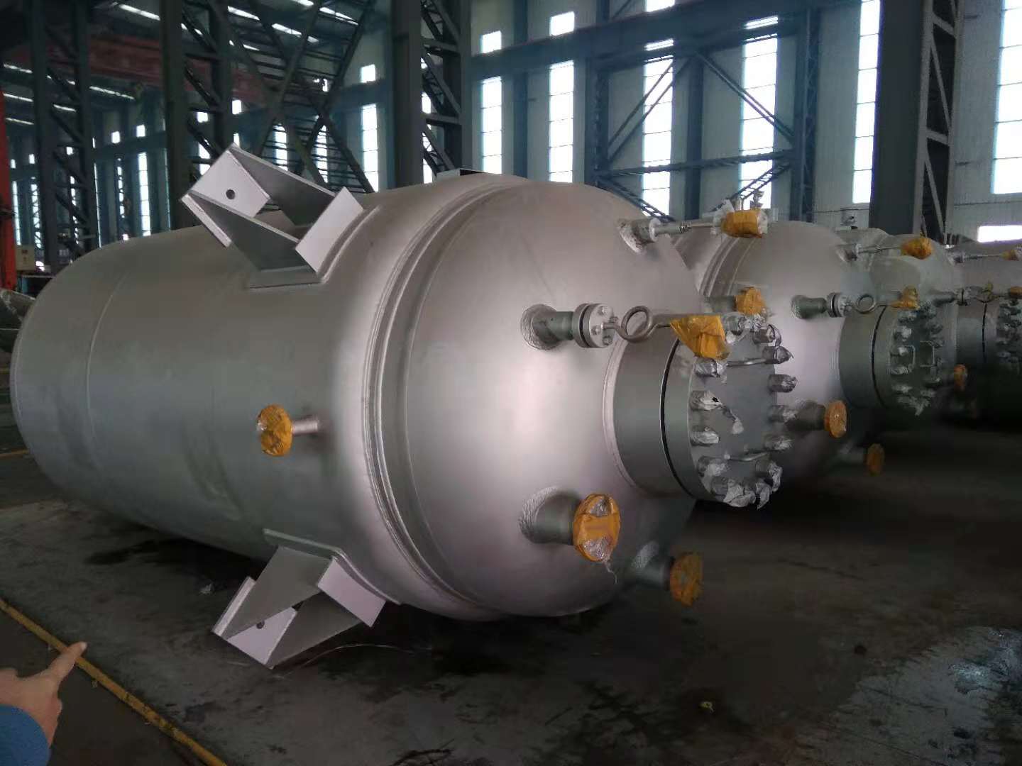 搪玻璃反应罐进料及排放的注意事项 搪玻璃反应罐进料及排放的注意事项